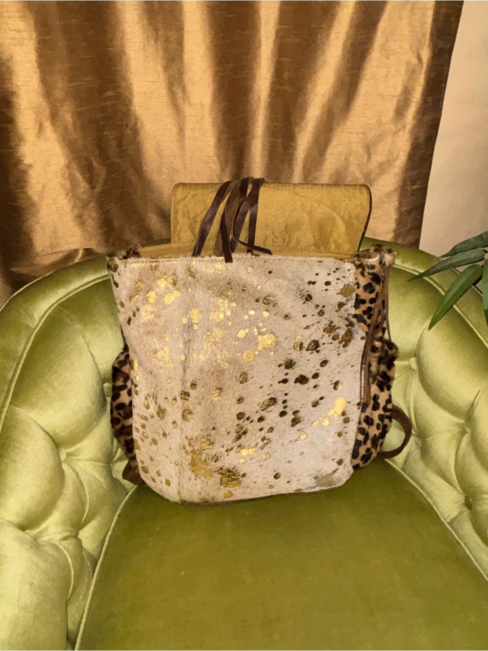 Metallic Cowhide / Leopard Fringe Bucket Handbag/ Backpack 18”X20” - Picture 8 of 14